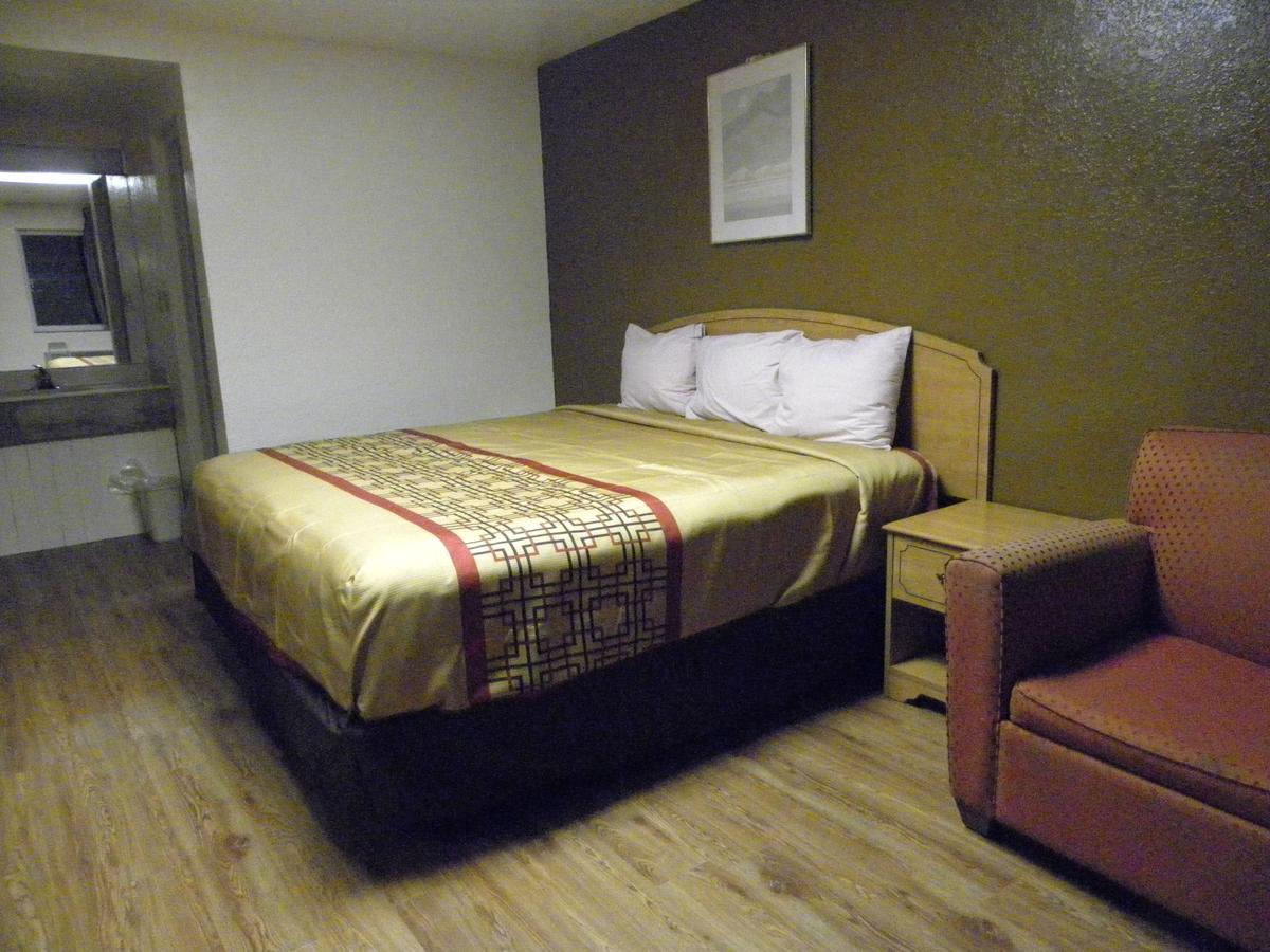 Guest Inn Роджърс Екстериор снимка