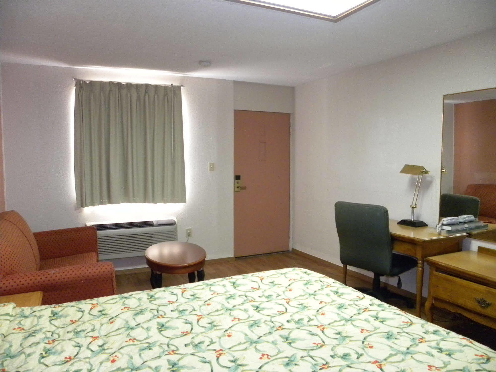 Guest Inn Роджърс Екстериор снимка