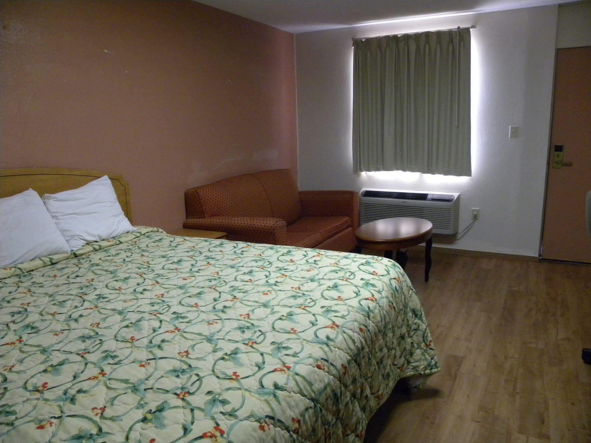 Guest Inn Роджърс Екстериор снимка